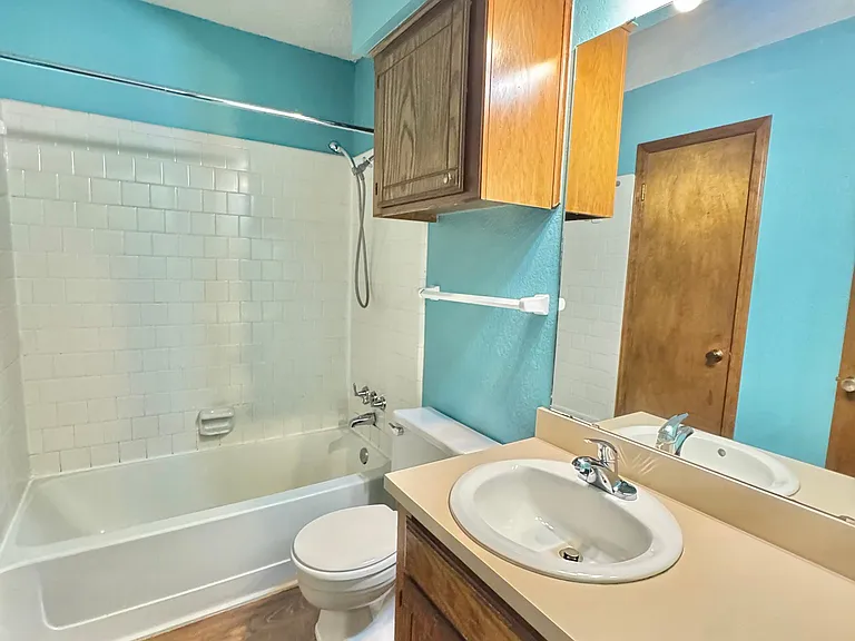 1416 SW 96th St — Photo 9
