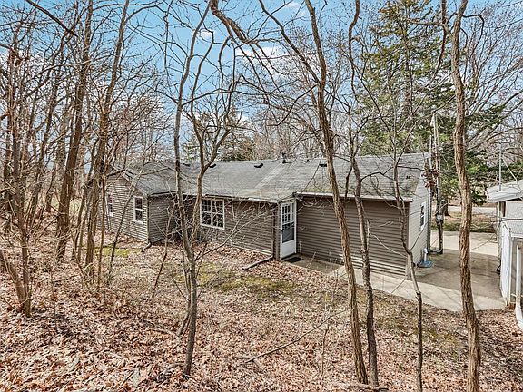 3rd image of 5040 Crestview ROAD