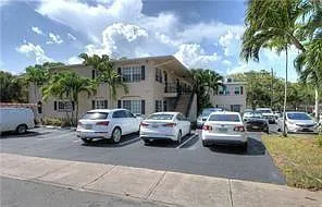 2 bed, 2.0 bath, 632 sqft, $1,950 — Photo 2