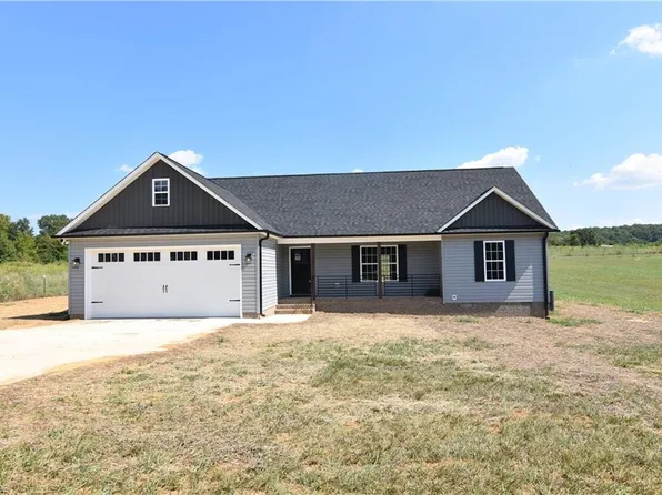 311 Cedar Lodge Rd, Thomasville, NC 27360