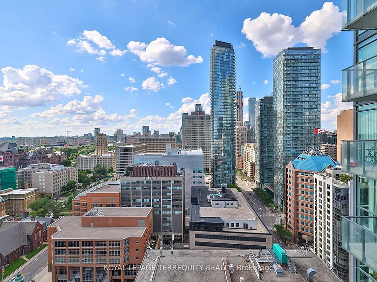 770 Bay St #2412 — Photo 33