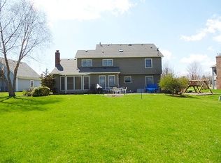 307 Northampton Dr, Oswego, IL