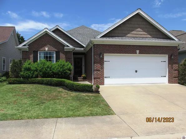 2752 Legends Dr, Paducah, KY 42001