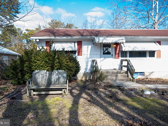2nd image of 387 Lakehurst Rd