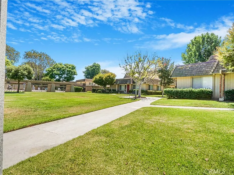 18195 Canyon Ct — Photo 3