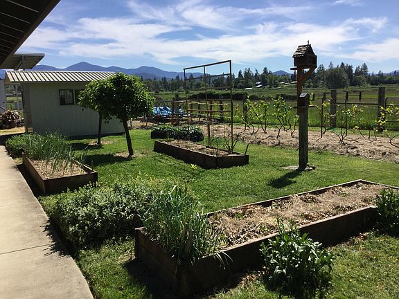 Raised garden beds