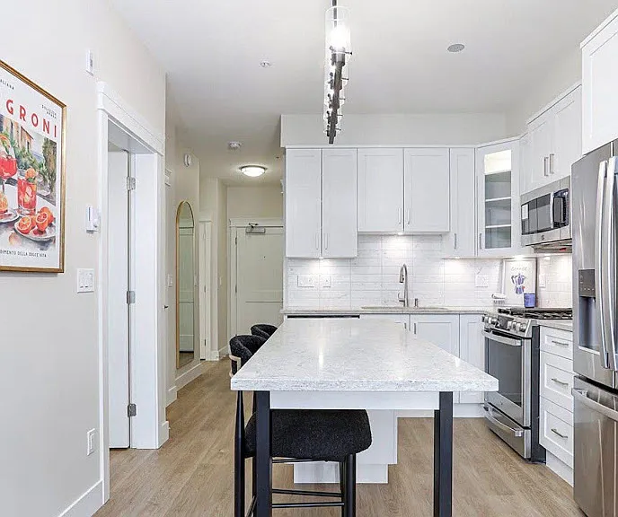 208b St — Photo 22