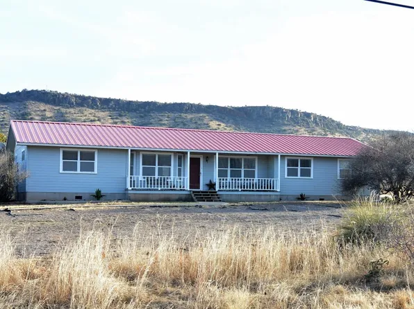 10 Wagon Rd, Alpine, TX 79830