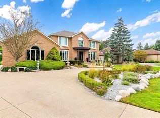 37335 Alpinia Ln, Clinton Township, MI