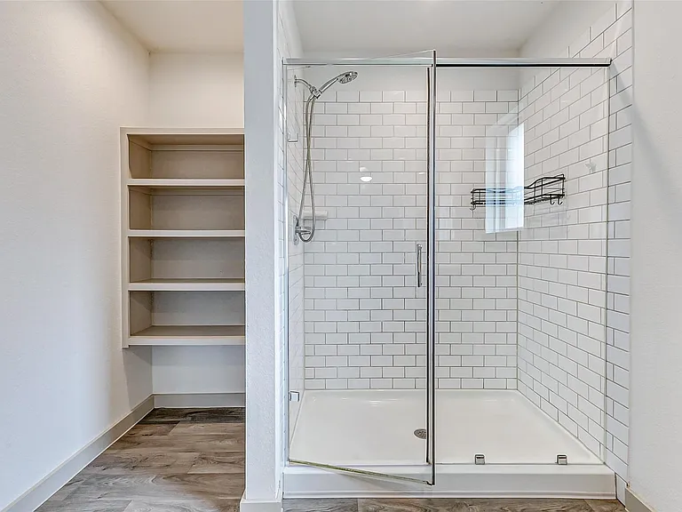 1731 William Scott St — Photo 30