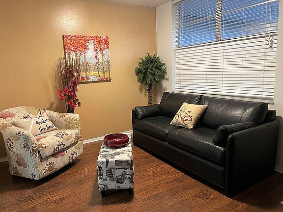 5th image of 4895 Bay St NE APT 105