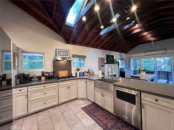 5th image of 39326 Prospect Dr