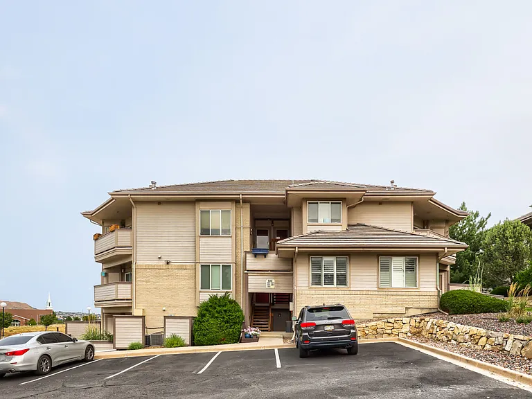 920 E Plum Creek Pkwy #106 — Photo 1