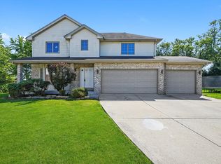 18641 Loras Ct, Country Club Hills, IL