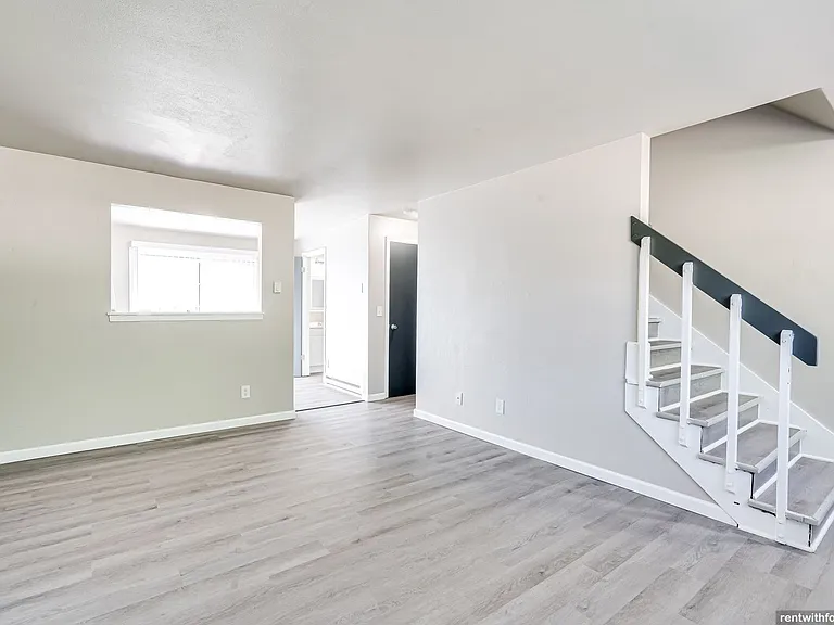 1327 Trader Rd. — Photo 6