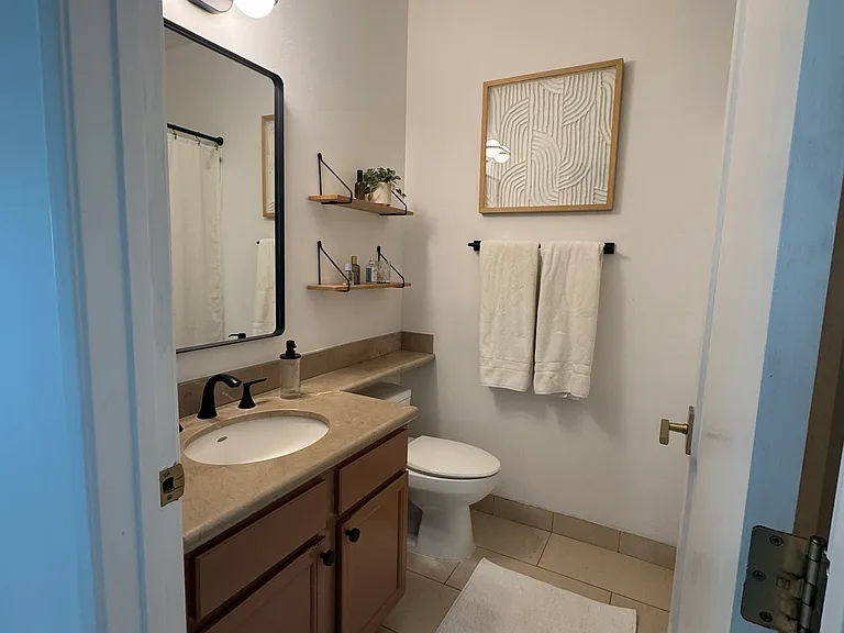 945 N Hudson Ave #204 — Photo 9