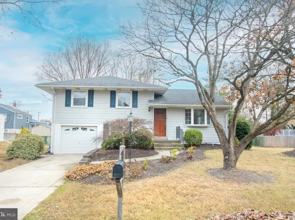 702 Windsor Pl, Wallingford, PA 19086