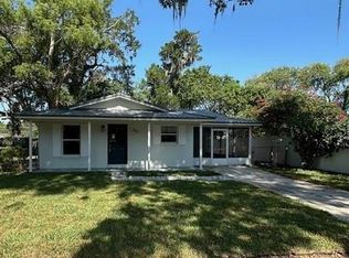 2411 Elm St, Seffner, FL 33584