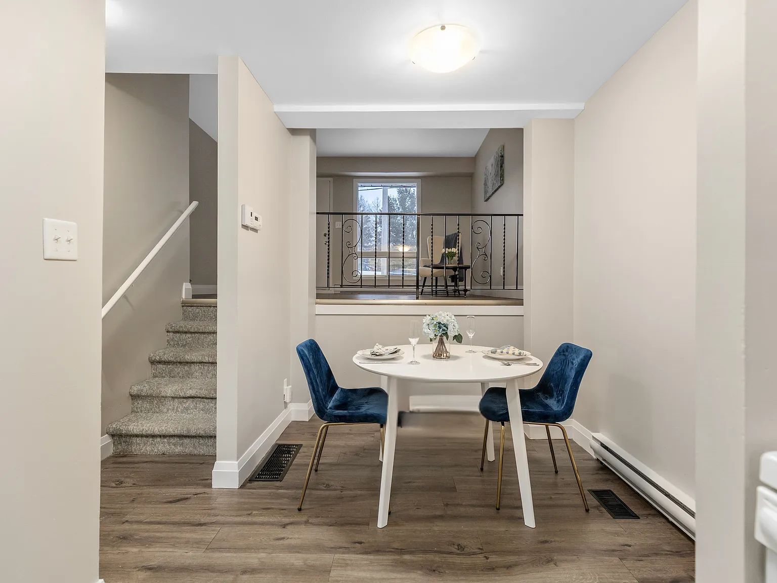 Village Green Court, Sault Ste. Marie - Choose Your Own Rent Level Please Call Us For Details.Par... — Photo 4