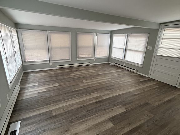 4th image of 30554 Cannon Dr