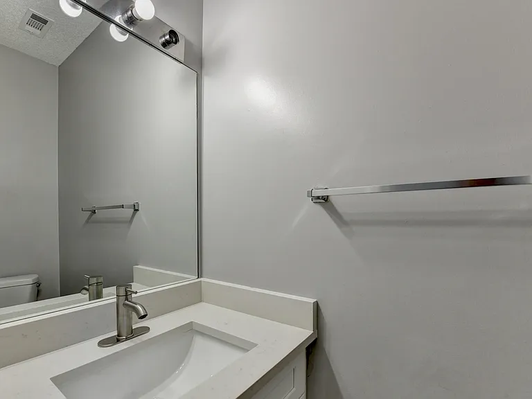 6125 Pattingham Dr — Photo 17