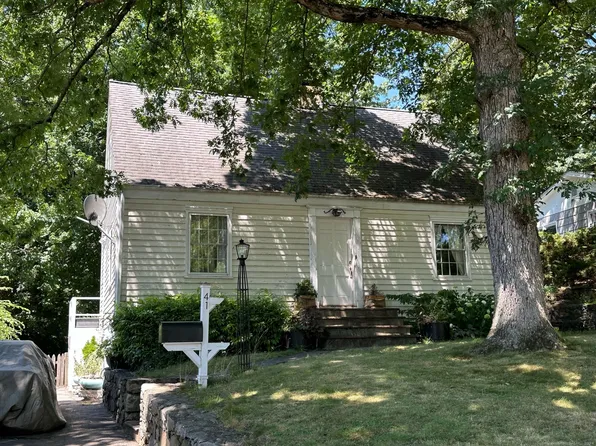 41 Chatham Drive, Norwalk, CT 06854