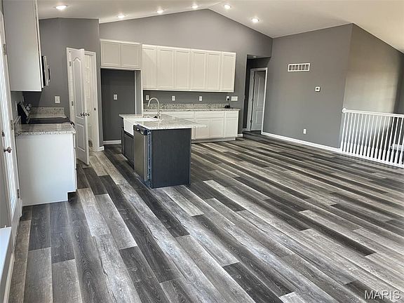 4th image of 20 Chinkapin Ct