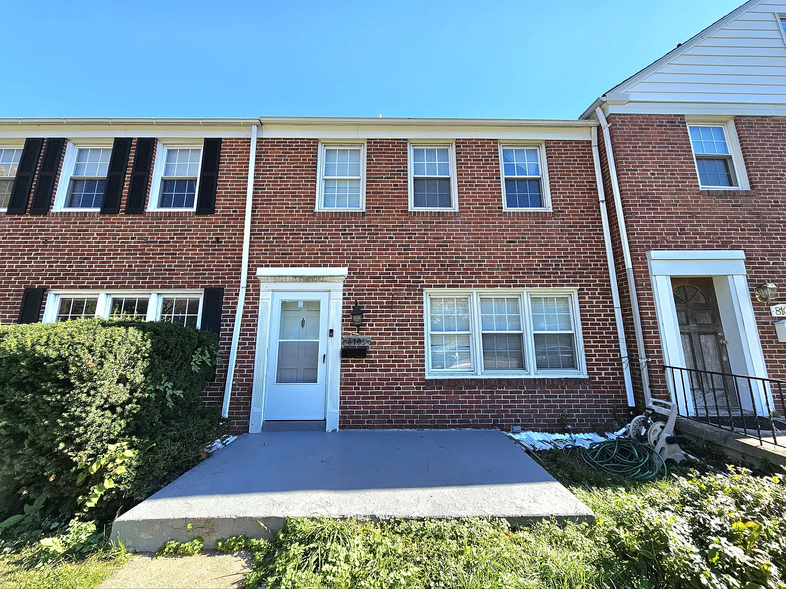 3 bed, 1600 sqft, $2,200 — Photo 2