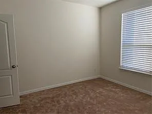 4 bed, 3.0 bath, 2460 sqft, $2,595 — Photo 3