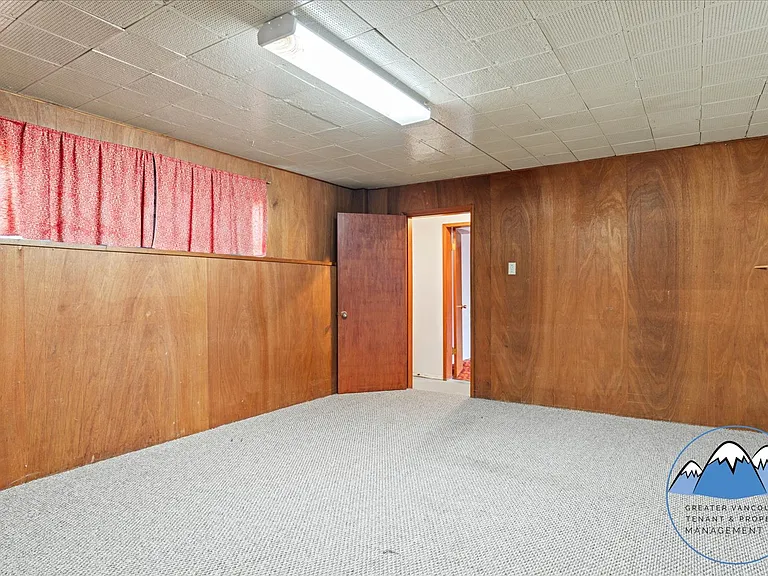 6589 Elliott St — Photo 12