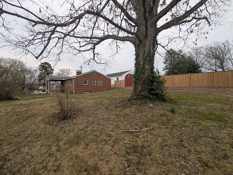 6903 Buchanan St — Photo 16