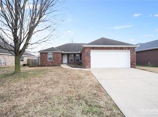 805 SW Navajo Dr, Bentonville, AR 72712