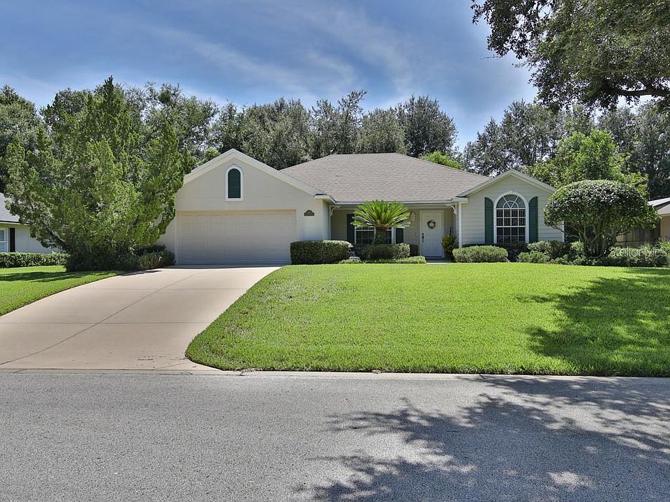1st image of 1055 Club Hills Dr