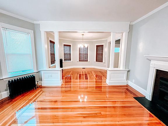 3rd image of 77 Tobey St Floor 1