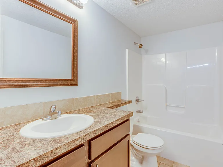 1048 E Karla Ave — Photo 24