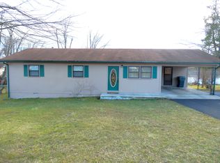 137 Canterbury Ln, Crossville, TN 38555