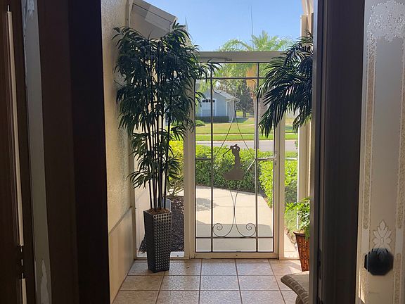 3rd image of 2452 Addington Cir