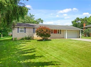 8185 Willowhurst Cir NW, North Canton, OH