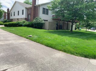 9165 Cinnebar Dr, Indianapolis, IN 46268