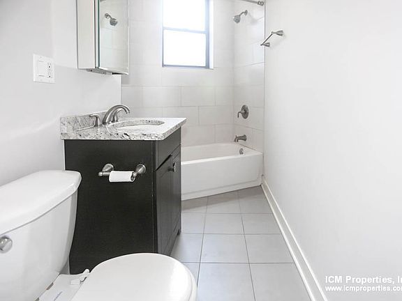 3rd image of 2237 W Wilson Ave #2A