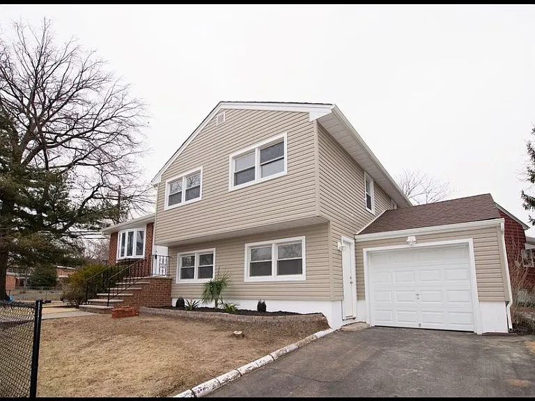 479 Union Ave #1 — Photo 1