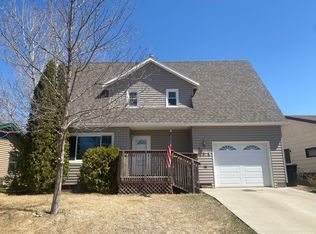 659 1st Ave SW, Dickinson, ND 58601