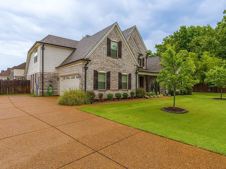 1217 Pilgrim Ridge Rd — Photo 3