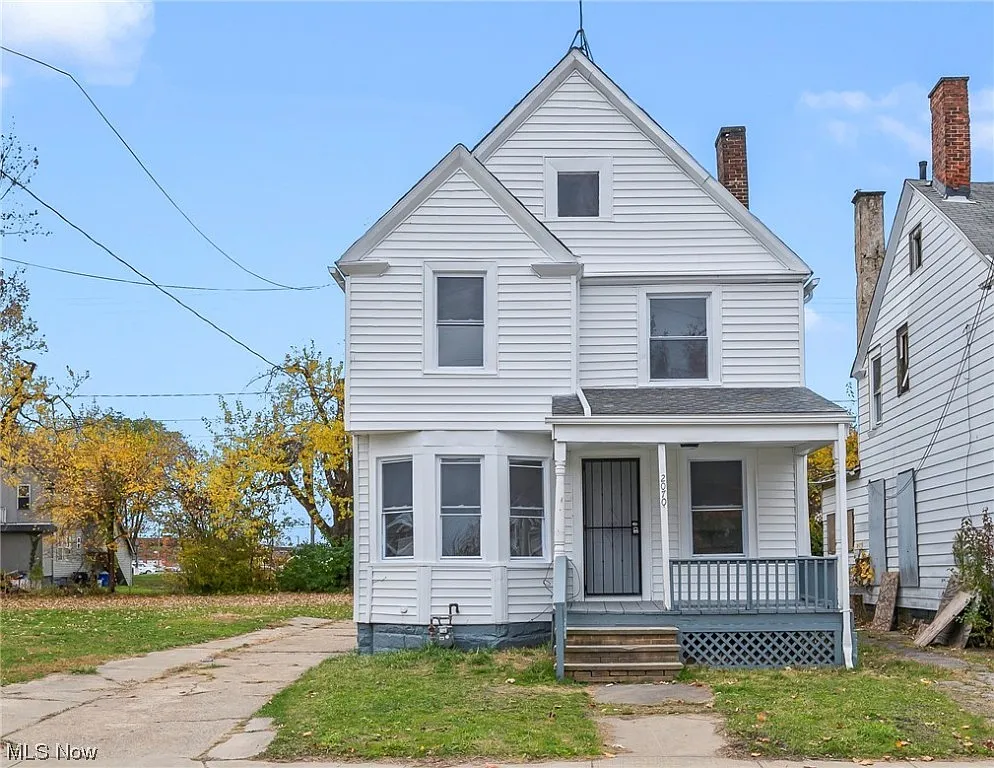 2070 W 105th St photo 1