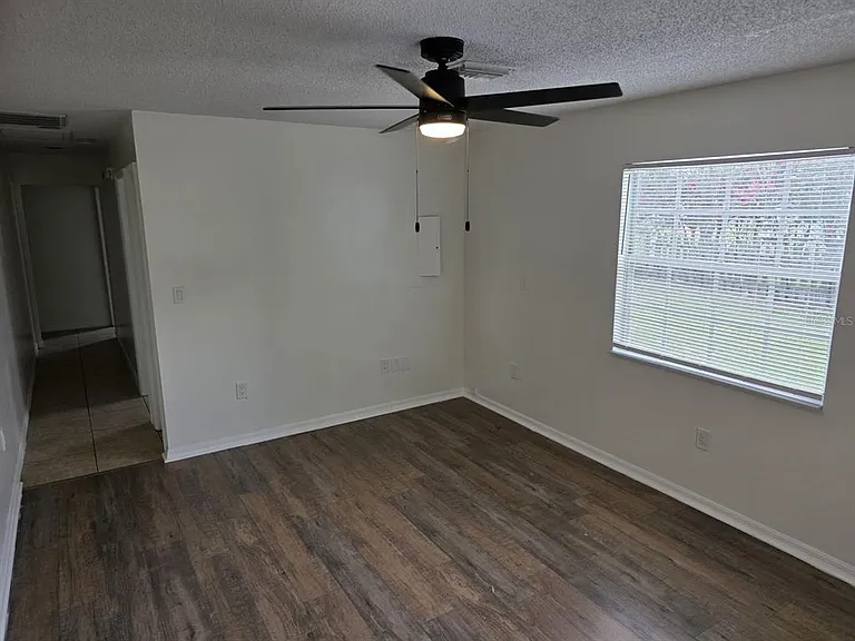 619 Knowles Rd #B — Photo 8