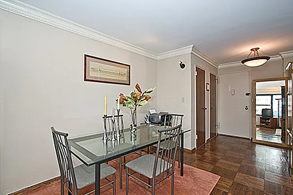 Sold by Mazzeo Real Estate | media 6