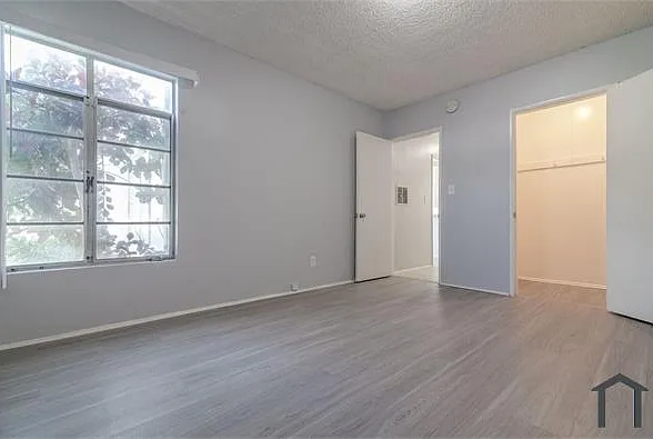 3868 Potomac Ave #6 — Photo 12