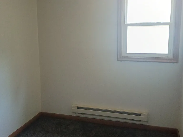 202 E Cedar St — Photo 3