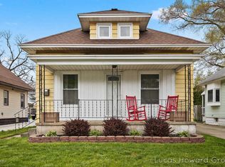 1065 Woodrow Ave NW, Grand Rapids, MI