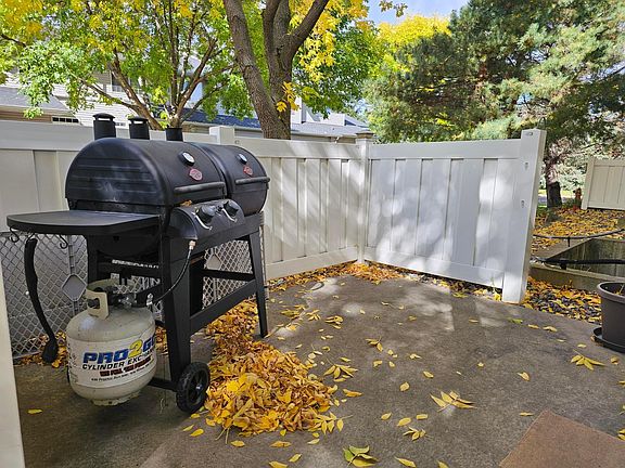 3rd image of 11457 16th St NE